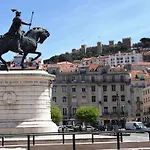 Exotische Paradies- Majestaetischer Aufenthalt Im Herzen Von By Interhome Lissabon
