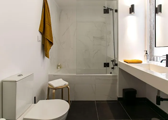 Exotische Paradies- Majestaetischer Aufenthalt Im Herzen Von By Interhome Lisboa